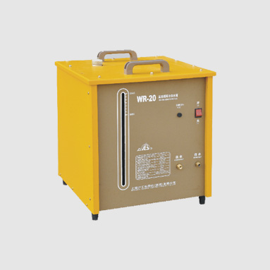 �����������и��